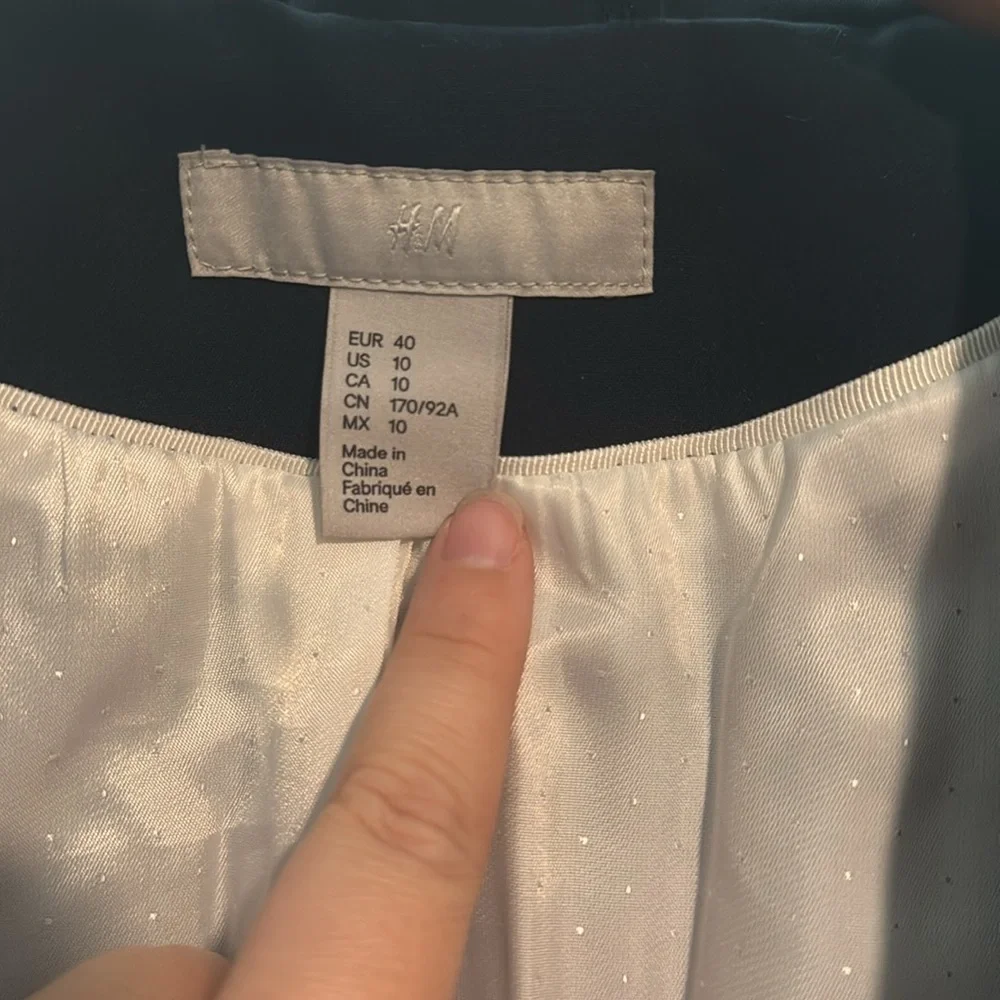 H&M Blazer - Picture 3 of 4